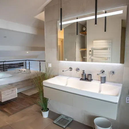 Duplex Contemporain En Bord De Ac Parking Appartamento