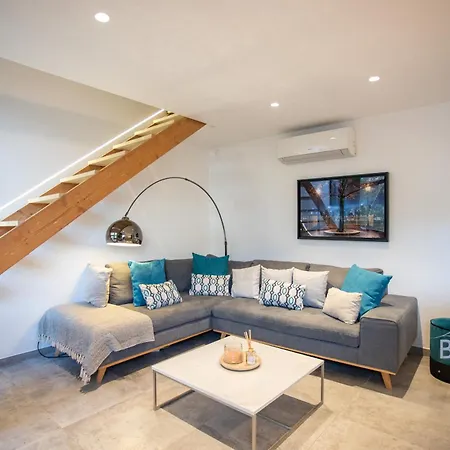 Duplex Contemporain En Bord De Ac Parking Apartman