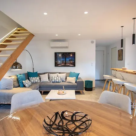 Duplex Contemporain En Bord De Ac Parking