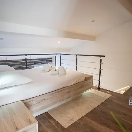 Appartamento Duplex Contemporain En Bord De Ac Parking Cannes