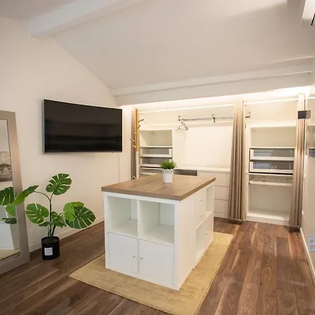 Duplex Contemporain En Bord De Ac Parking *