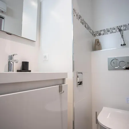 Duplex Contemporain En Bord De Ac Parking Appartamento